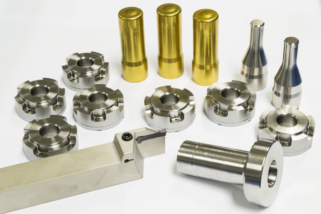 Various precision CNC machined metal components with turning and milling features